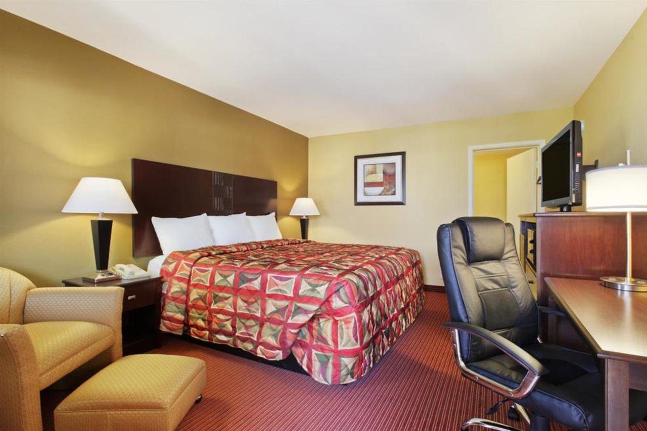 Super 8 By Wyndham Phoenix Downtown Kamer foto
